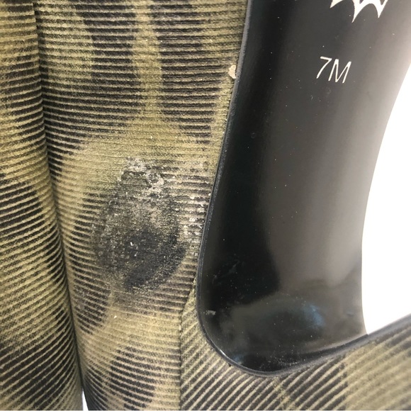 Gianni Bini Pumps, army green faint leopard print fabric, platform, Size 7 - Picture 13 of 16